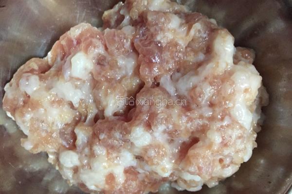 肉沫小土豆的做法图解1