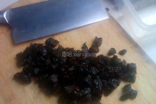 酱瓜炒毛豆的做法图解2