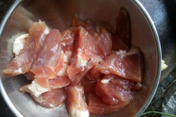 豆角炒猪肉的做法图解2
