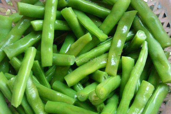 豆角炒猪肉的做法图解4