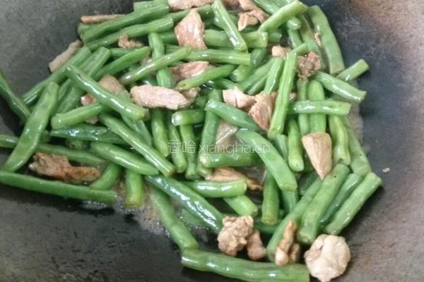 豆角炒猪肉的做法图解6