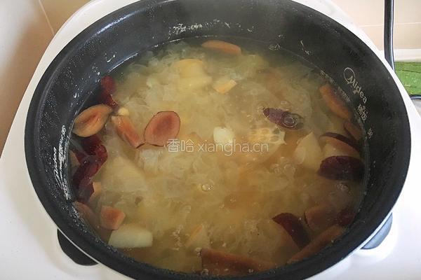 雪梨银耳糖水的做法图解12