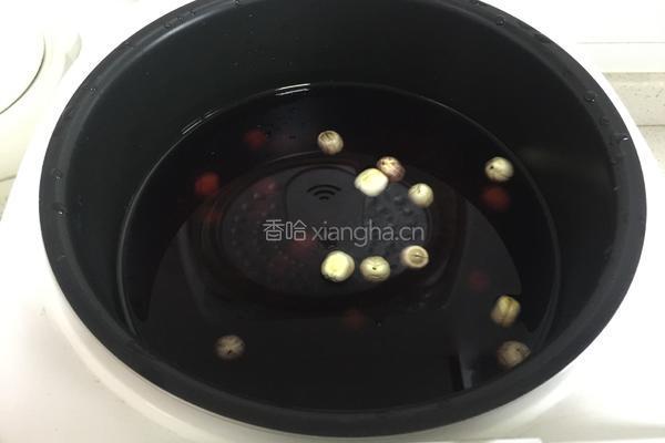 桂圆黑米粥的做法图解3