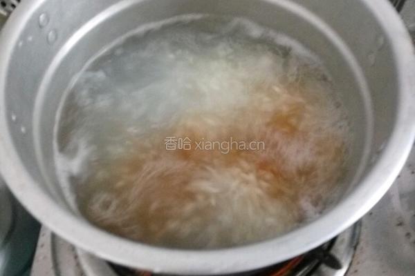 大米红糖粥的做法图解3