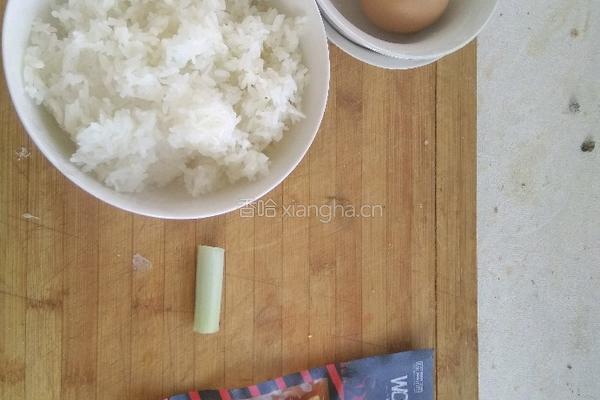 牛板筋炒饭的做法图解1