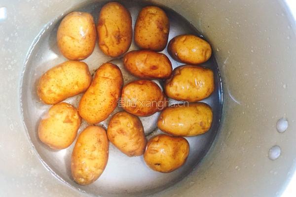 芝麻土豆的做法图解2