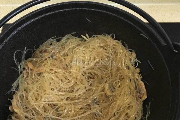 蟹黄粉丝煲的做法图解8