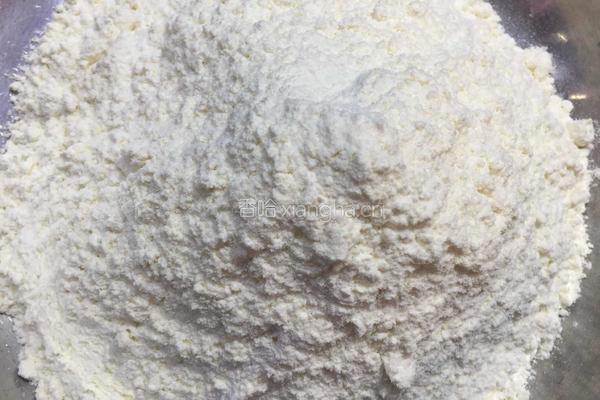 奶油花卷的做法图解1