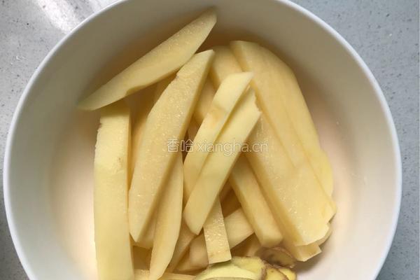 土豆面疙瘩的做法图解1