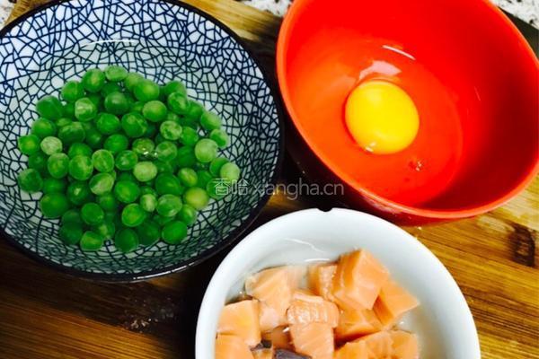 香橙三文鱼炒饭的做法图解3