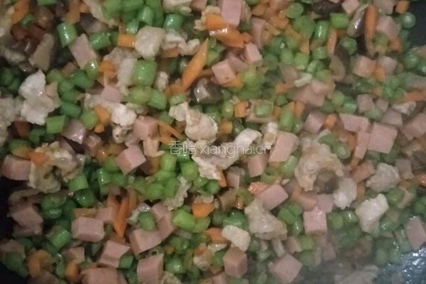 缤纷炒饭的做法图解7