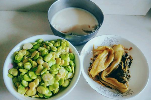 蚕豆酸菜汤的做法图解1