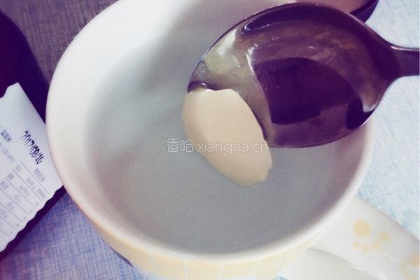 蜂蜜柠檬水的做法图解2