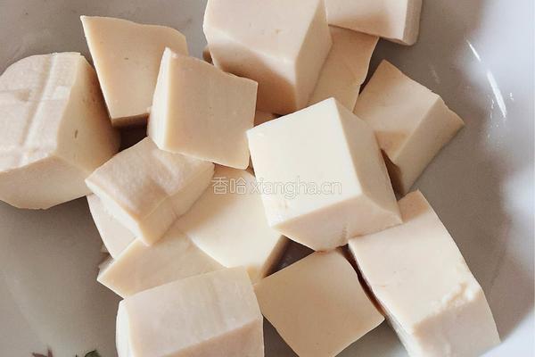 瘦肉豆腐汤的做法图解2