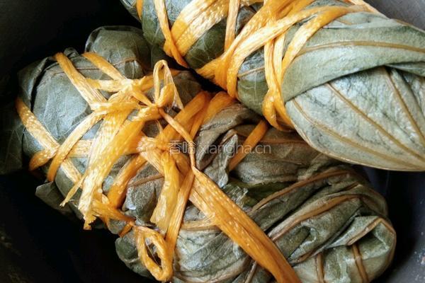 花生板栗香菇糯米鸡的做法图解7
