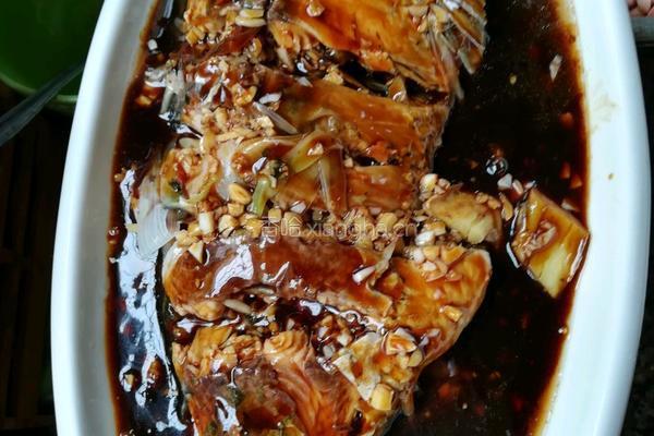 蒜爆鱼的做法图解3