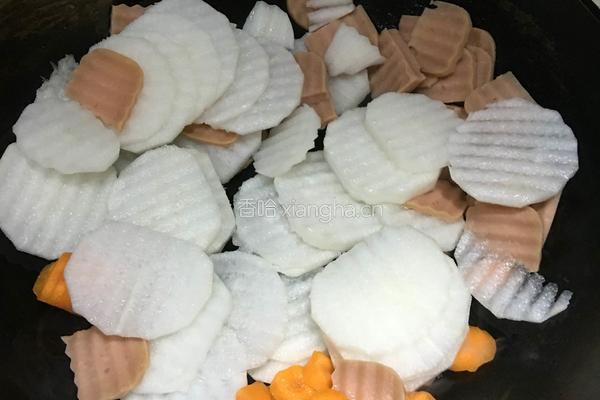 方腿烩萝卜的做法图解3
