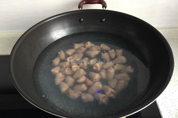 香辣鸡心的做法图解1