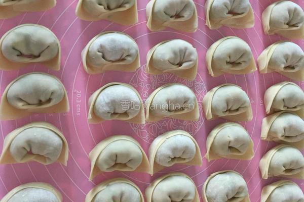 芹菜猪肉元宝馄饨包法的做法图解7