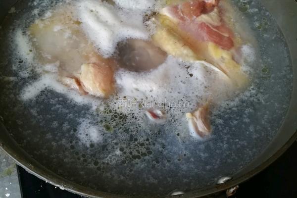 家常酱焖鸡腿的做法图解1