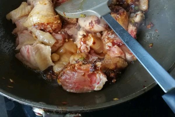 家常酱焖鸡腿的做法图解7