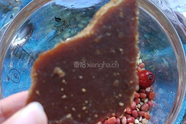红豆薏米汤的做法图解2
