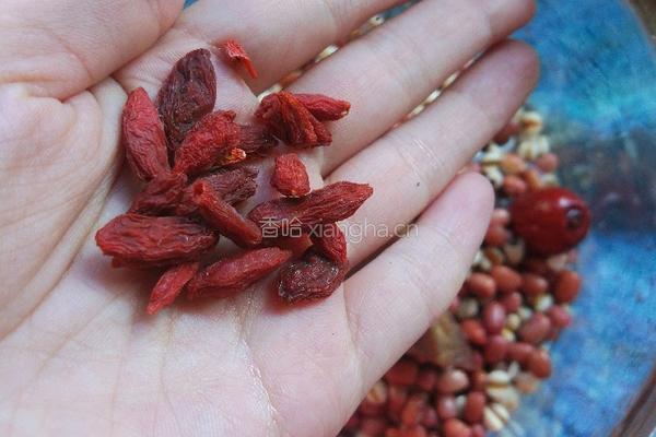 红豆薏米汤的做法图解3