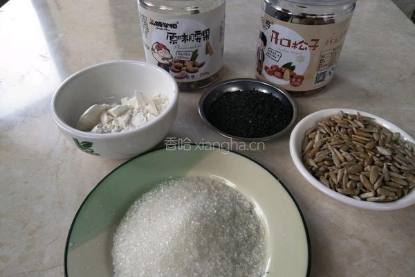 五仁月饼馅的做法图解1