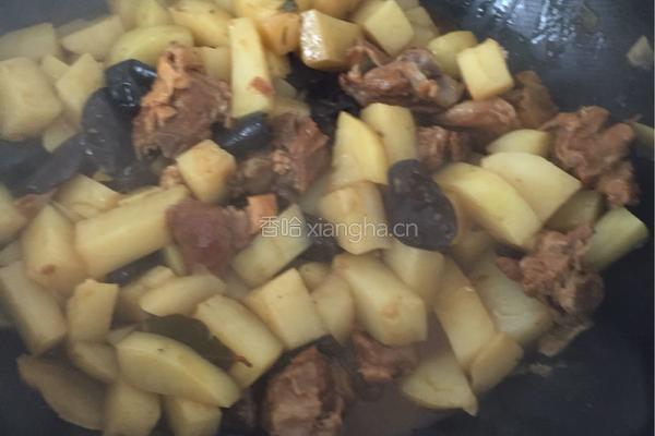 土豆炖羊肉的做法图解4