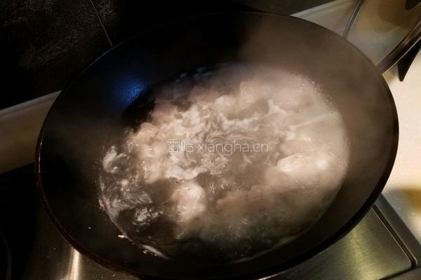 排骨炖豆角的做法图解1