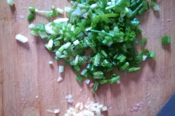 猪肉洋葱冬瓜灌汤小笼包的做法图解4