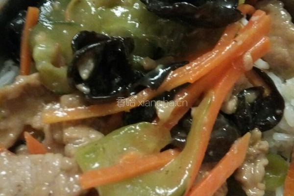 黄瓜木耳炒肉的做法图解3