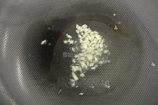 鸡蛋香肠炒丝瓜的做法图解5