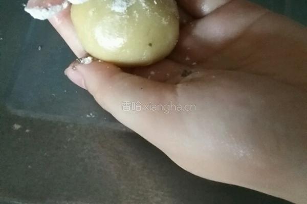 广式芝麻月饼的做法图解10
