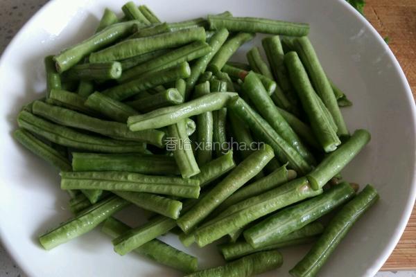 清烧茄子豆角的做法图解4
