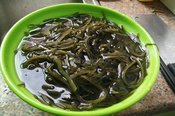 海带丝炒肉的做法图解1