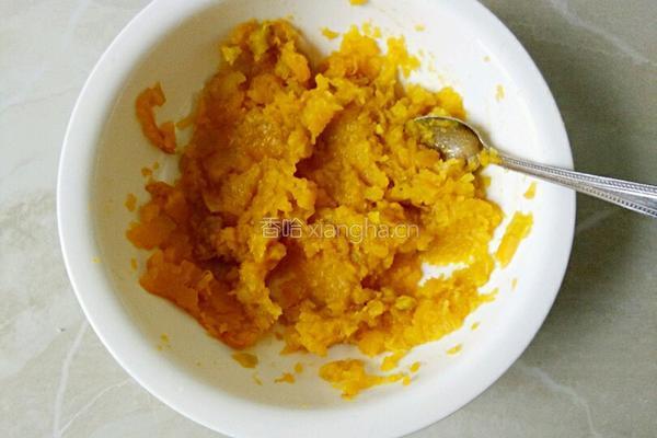 芝麻南瓜饼的做法图解2
