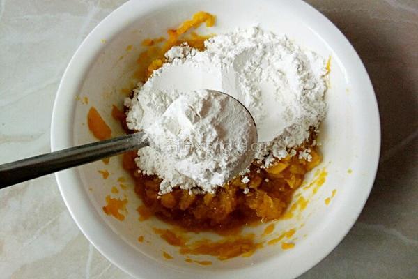 芝麻南瓜饼的做法图解4