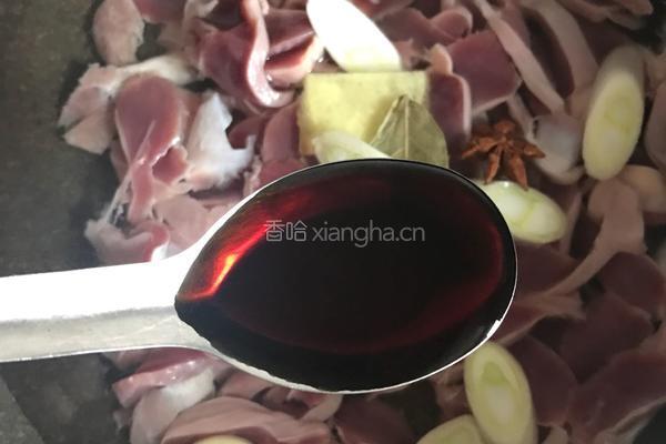 拌鸡胗木耳的做法图解3