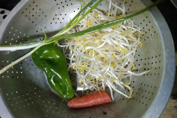 馅肉焖面的做法图解1