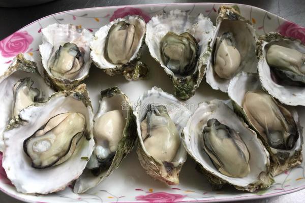 蒜蓉粉丝海蛎子的做法图解1