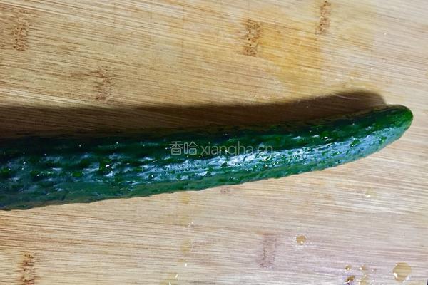 刀拍黄瓜的做法图解1