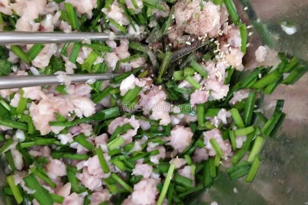 韭菜鸡蛋肉馅馄饨的做法图解4