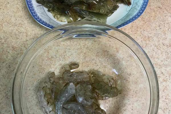 秋葵炒虾仁的做法图解2