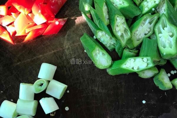 秋葵炒虾仁的做法图解4