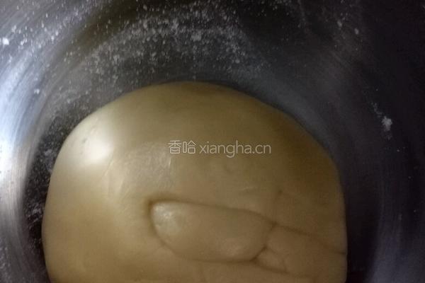 自制豆沙月饼的做法图解1