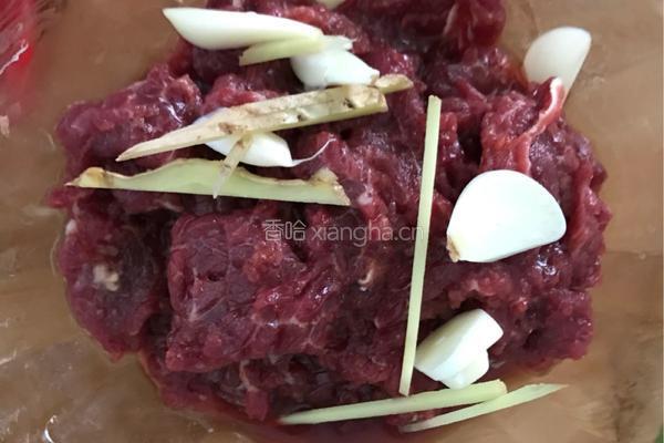 小炒牛肉的做法图解1