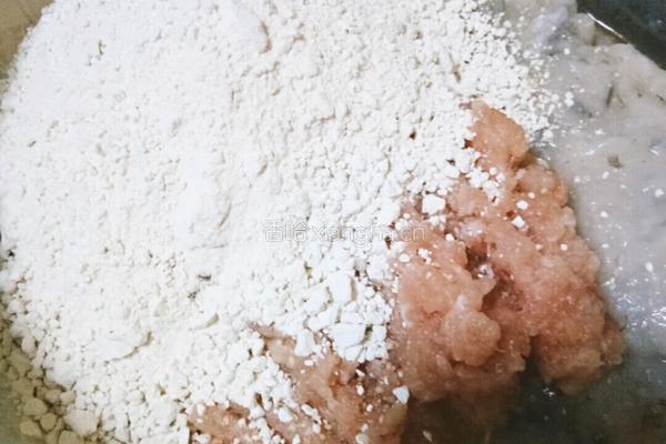 炸豆腐鱼丸子的做法图解4