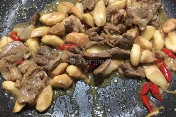 拆骨肉炒菱角的做法图解5