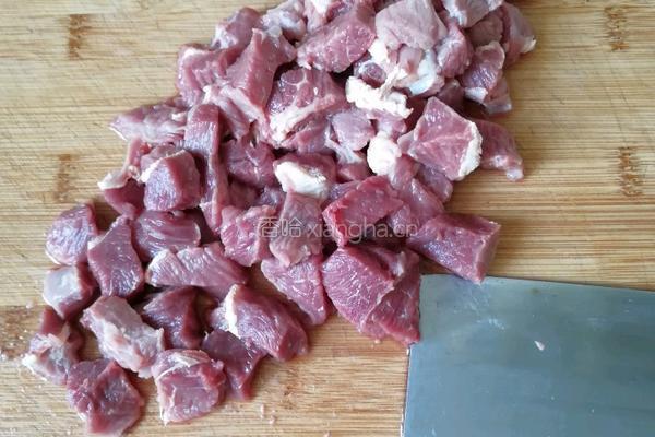 土豆炖牛肉的做法图解1